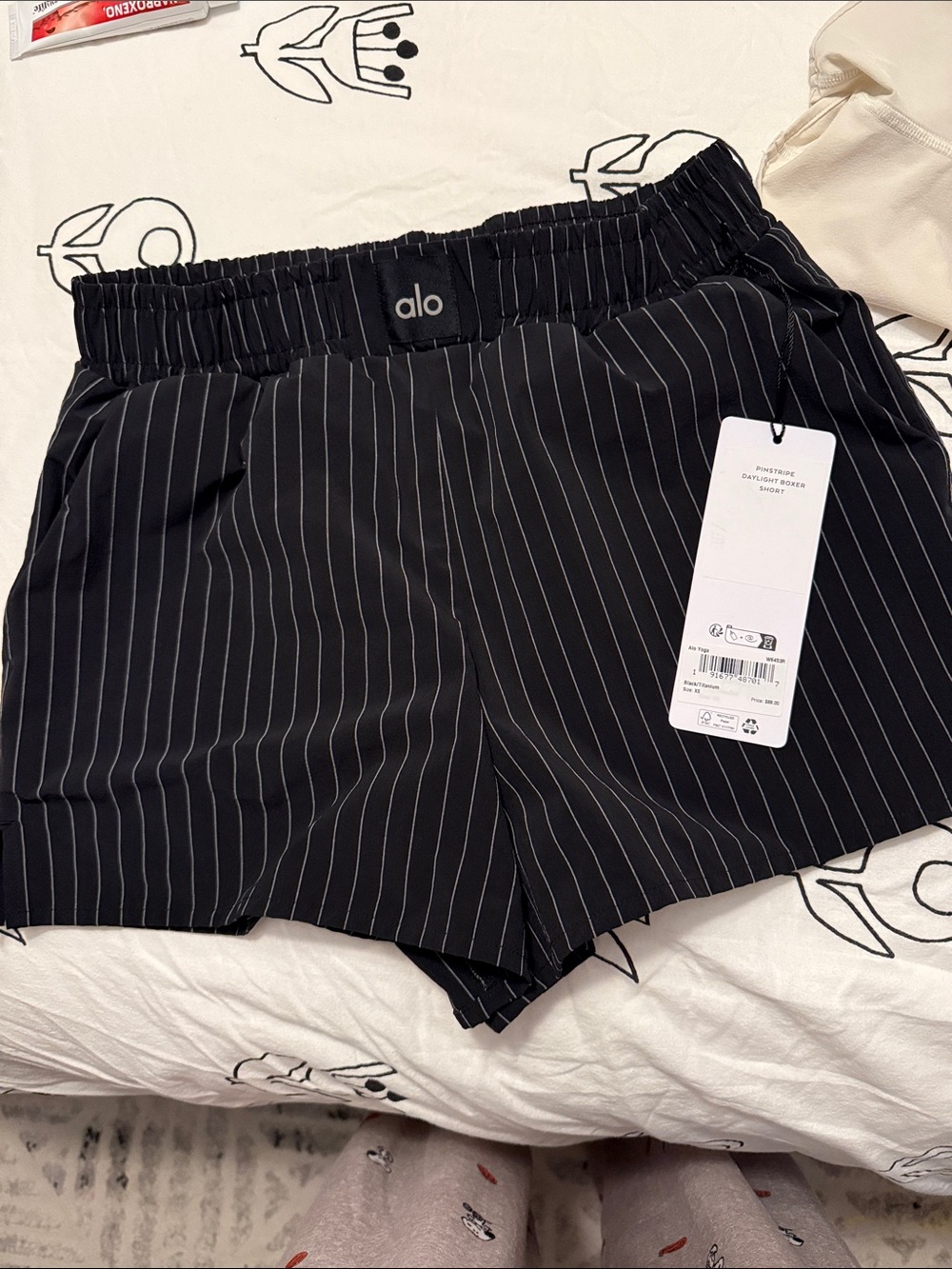 Alo pinstripe short